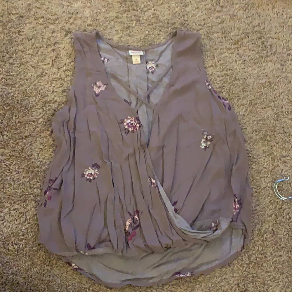 Mossimo crisscross top